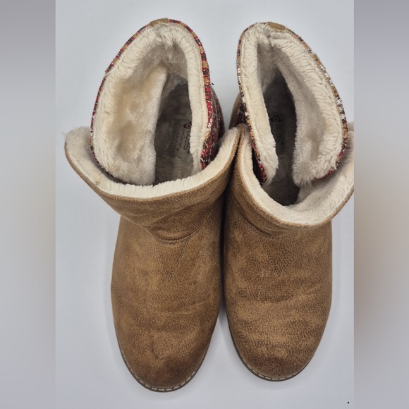 BOBS Shoes - BOBS Tan and Cream Winter Boots